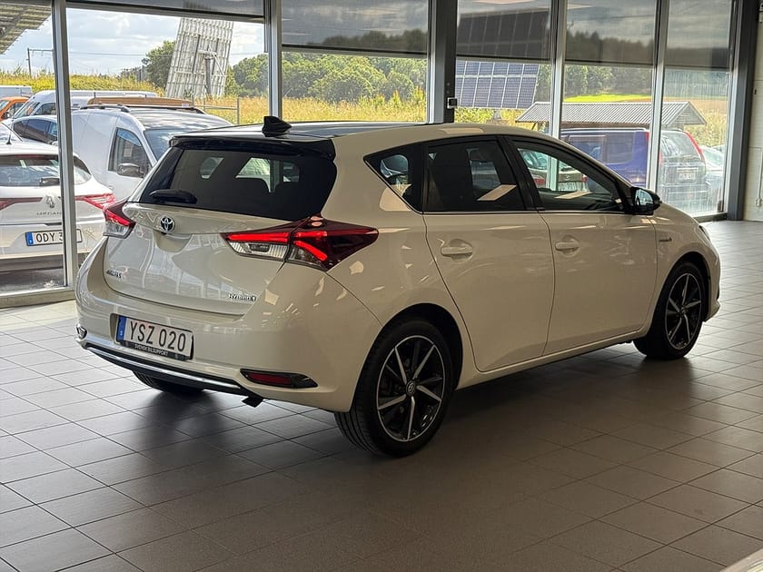 Bild 4 av Toyota Auris Hybrid e-CVT, 136hk, 2017