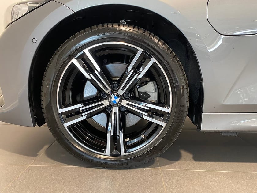 Bild 3 av BMW 330e xDrive Sedan