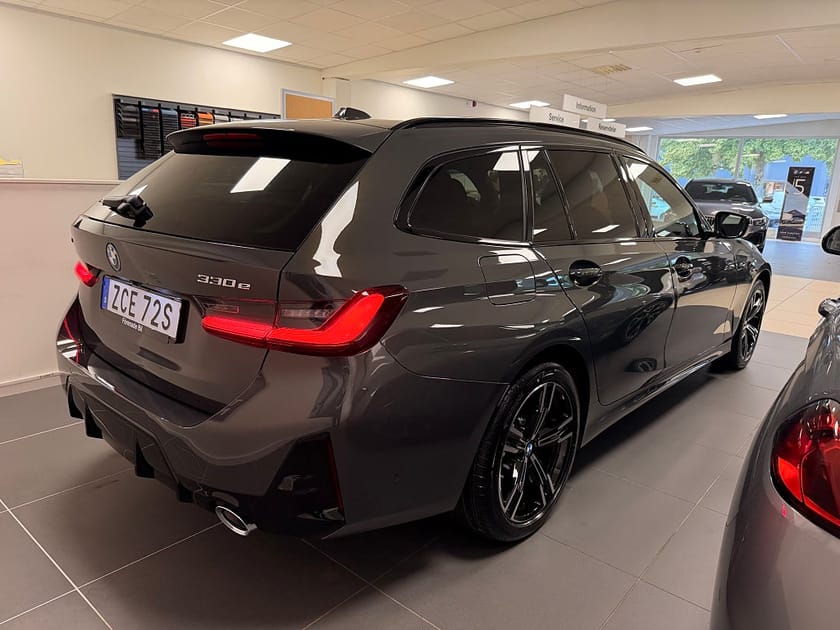 Bild 5 av BMW 330e xDrive Touring M-sport HK-ljudsystem
