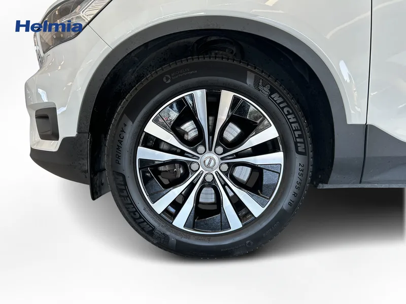 Bild 9 av 15 – Volvo XC40 D3 AWD Momentum Pro Edition