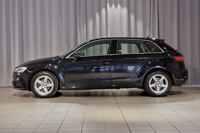 Bild 2 av Audi A3 Sportback 35 TFSI Proline / / 150 HK / Adaptiv farthållare