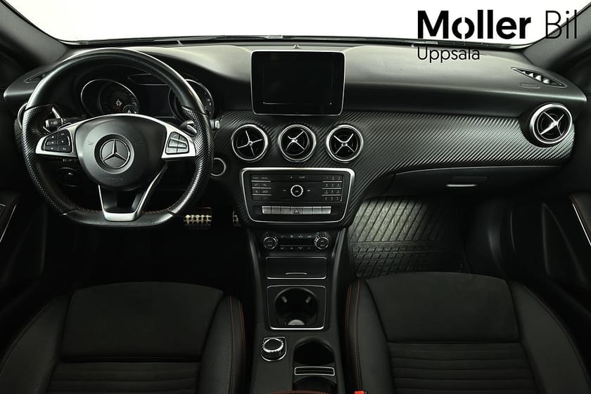 Bild 4 av Mercedes-Benz A 200 d d, 136Hk, AMG, Night, Kamera, Värmare