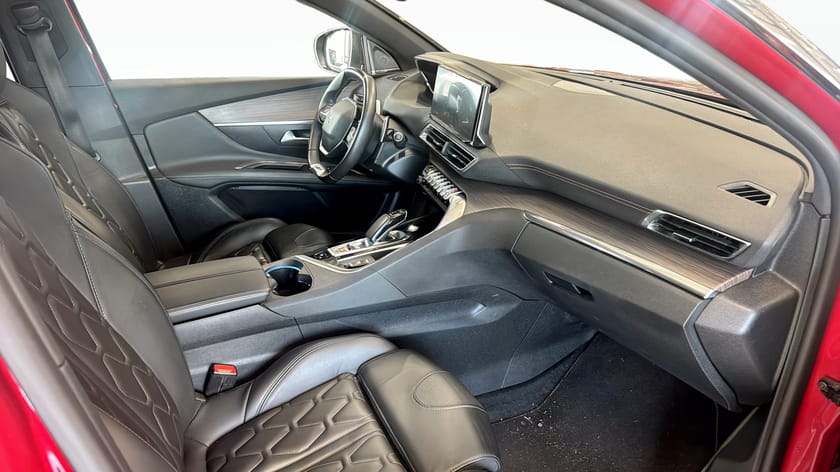 Bild 3 av Peugeot 3008 HYBRID4 300 EAT GT 300hk SKINN DRAG