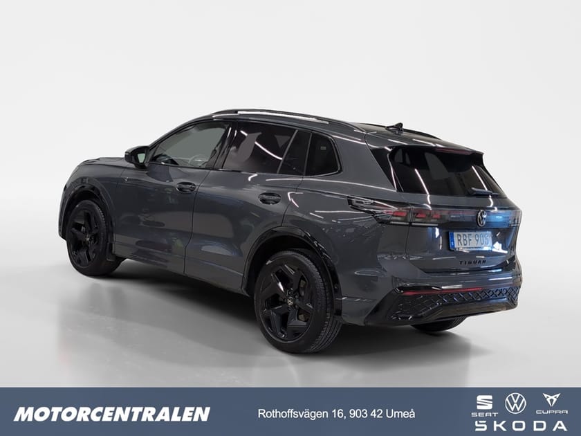 Bild 3 av Volkswagen Tiguan R-LINE 2.0TDI 193HK  4X4/drag/Backkamera/Fjärrvärm