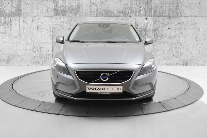 Bilde 2 av Volvo V40 D2 120 HK/Summum/Skinn/Hengerfeste