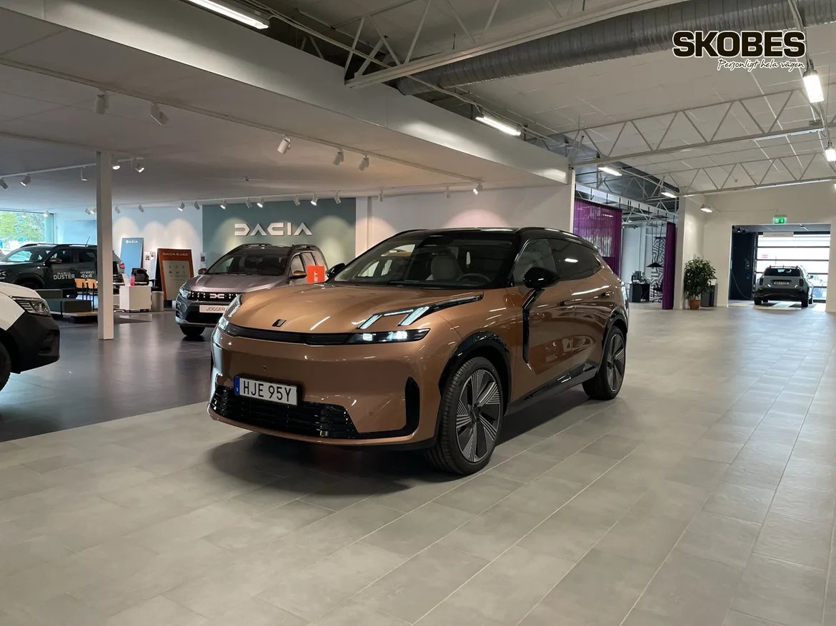 Lynk & Co 08 PHEV