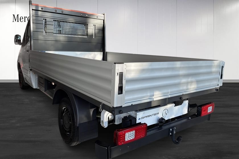 Bild 5 av Mercedes-Benz eSprinter 320 Chassi 81 kWh EH A2 SELECT