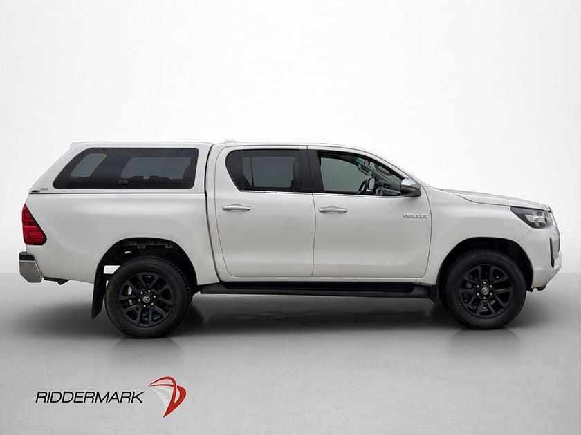 Bild 2 av Toyota Hilux Dubbelhytt Hero 2.4 AWD M/K-Värmare Drag Diff Kåpa Moms