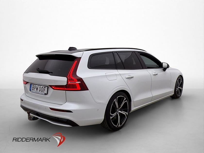 Bild 5 av Volvo V60 Recharge T6 AWD Ultimate Dark B&W Pano HUD 360°