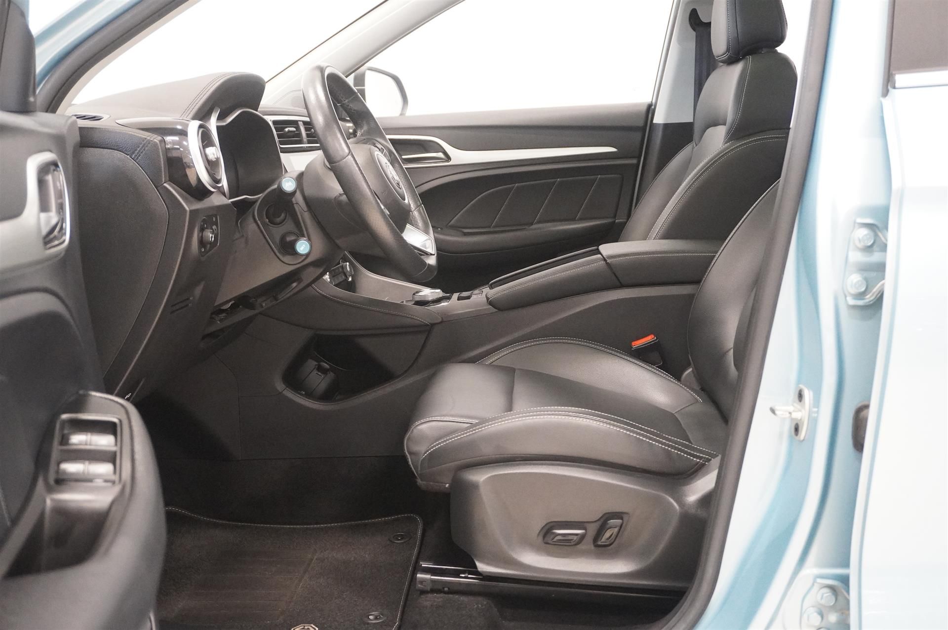 MG ZS SUV ZS EV 2020, photo 2/10
