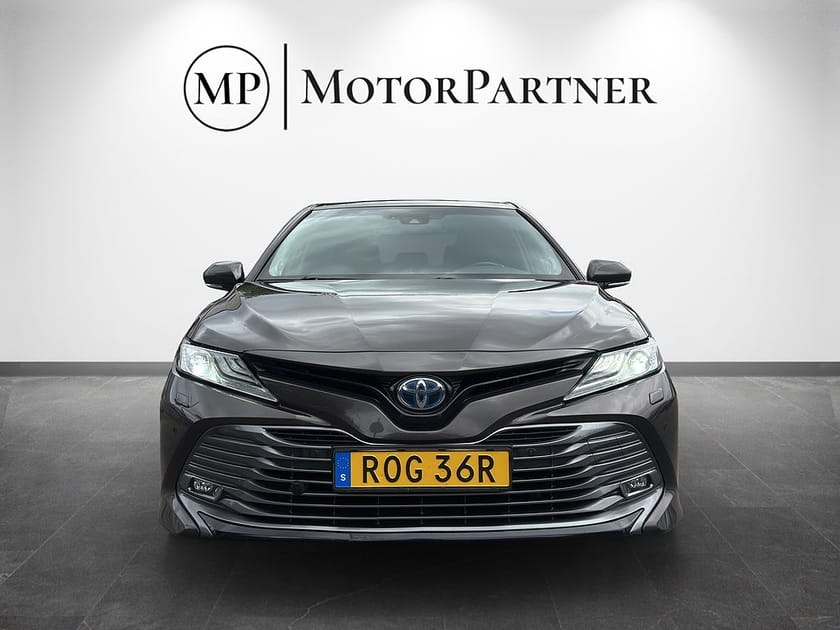 Bild 2 av Toyota Camry Hybrid CVT Executive Kamera Skinn Moms JBL