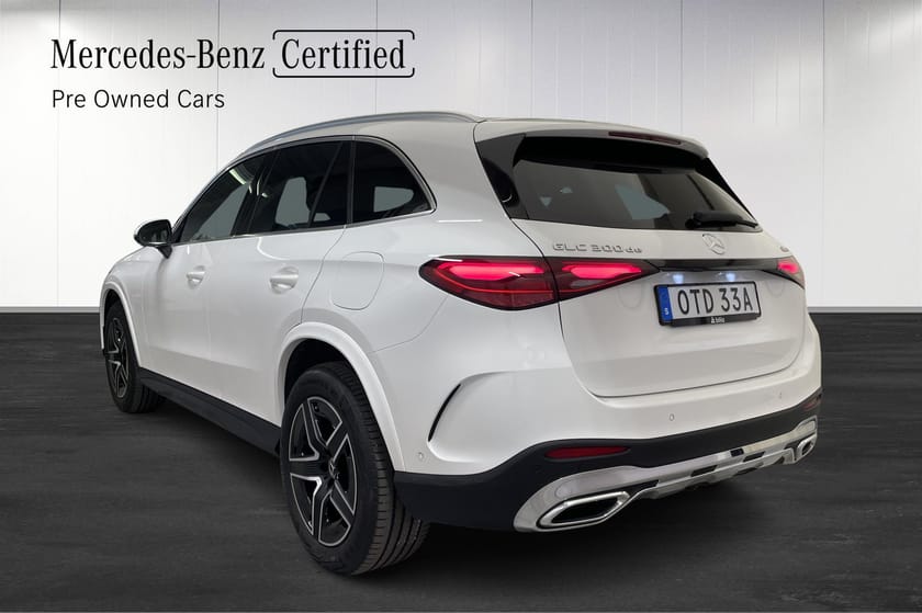 Bild 4 av Mercedes-Benz GLC 300 d e 4MATIC AMG/VÄRMARE/DRAG/KAMERA/SoV-HJUL/MOMS