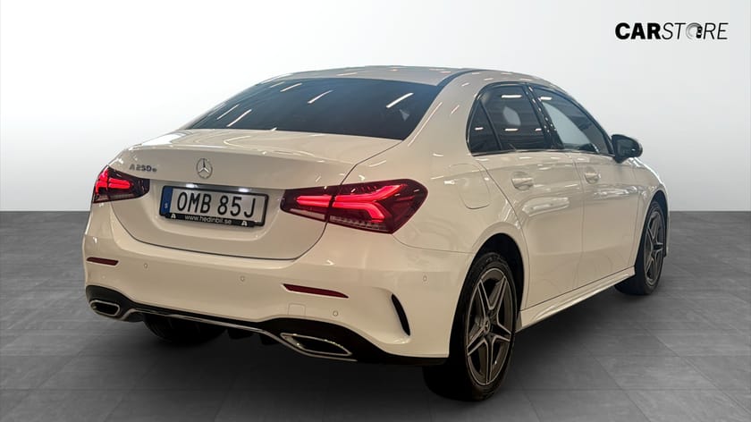 Bild 2 av Mercedes-Benz A 250 e Sedan 250e 8G-DCT (218hk) PLUG-IN / AMG