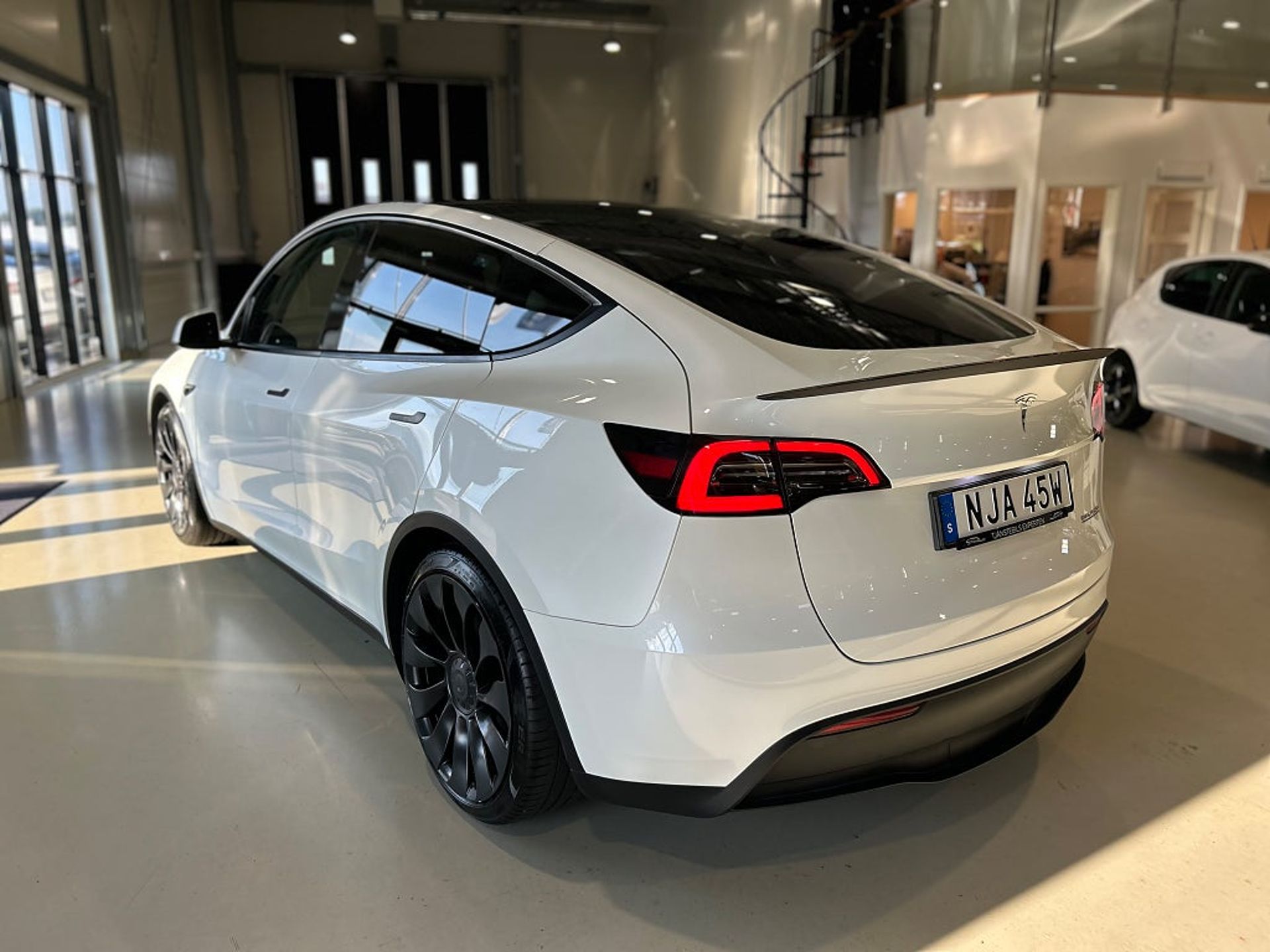Tesla Model Y 2023, bild 4/10