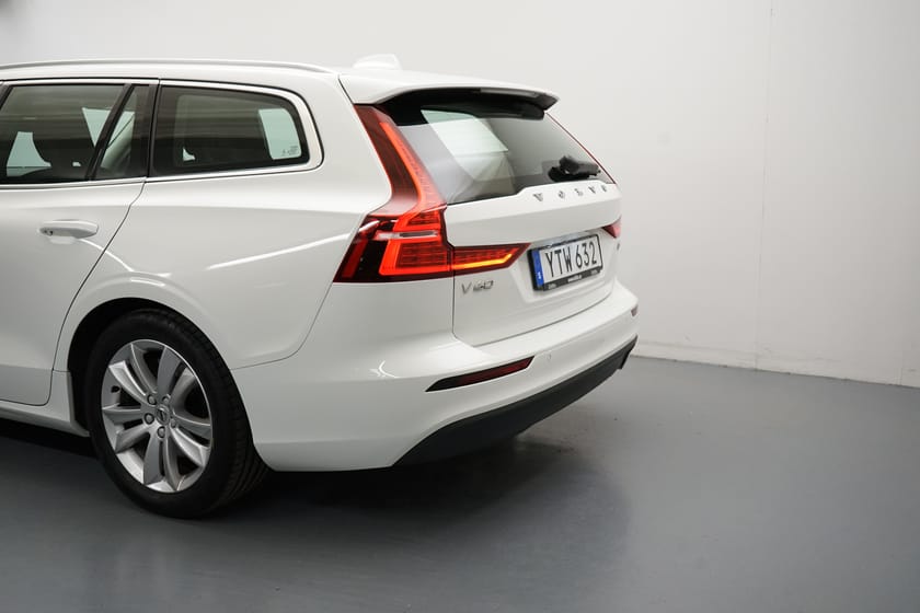 Bild 3 av Volvo V60 D3 Momentum Advanced Edition, Dragkrok, Baklucka elmanövrerad
