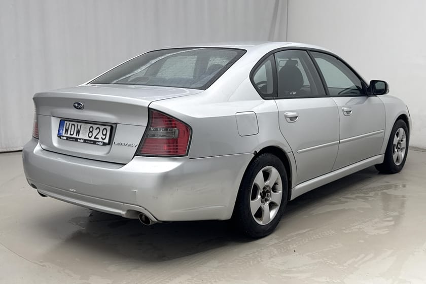 Bild 5 av Subaru Legacy 2.5i Sedan (165hk)
