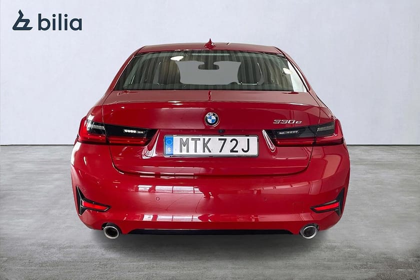 Bild 4 av BMW 330e Sedan Modell Sport Line | PDC | Värmare