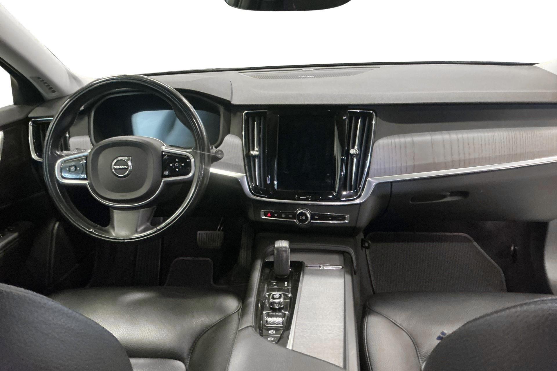 Volvo V90 B4 AWD 2021, photo 7/10