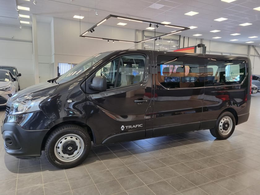 Bild 1 av Renault Trafic Kombi Passenger 9-sits Värmare Moms Drag
