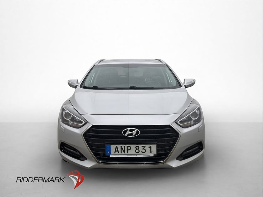 Bild 2 av Hyundai i40cw 1.7 CRDi 141hk ComfortPlus Skinn Drag Navi PDC