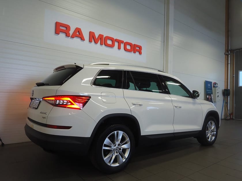 Bild 5 av Škoda Kodiaq Skoda 2.0 TSI 4x4 180 Businessline Kamera Drag P-Värm Canton