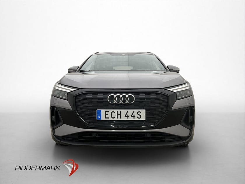 Bild 2 av Audi Q4 40 e-tron S-Line Svart-Optik Kamera Cockpit Drag