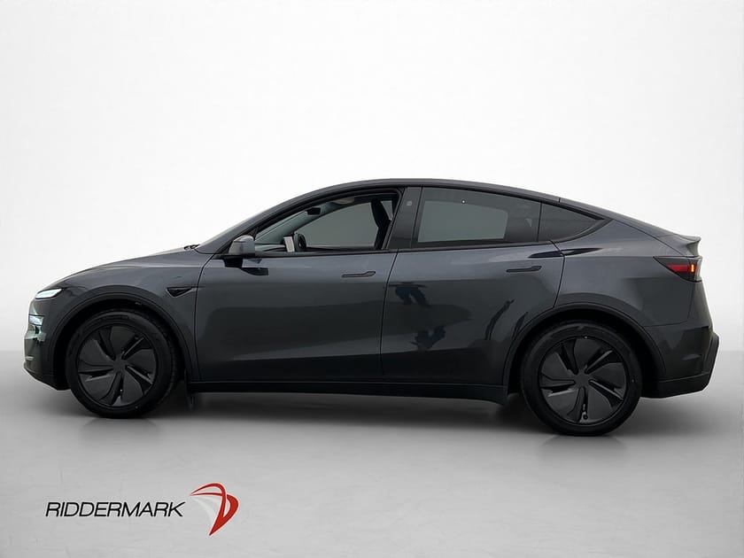 Bild 5 av Tesla Model Y Long Range AWD Dragkrok Svensksåld