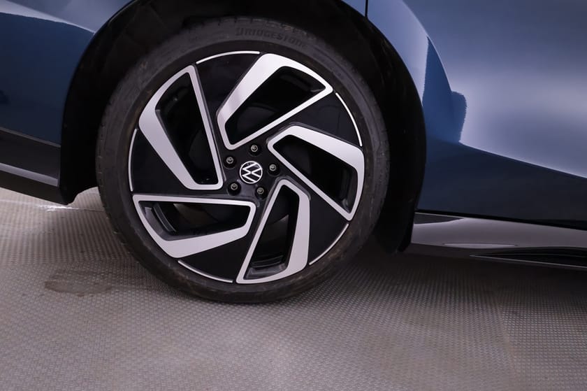 Bild 3 av Volkswagen ID.7 Pro Tourer Edition Drag/IQ-Light/Elstolar