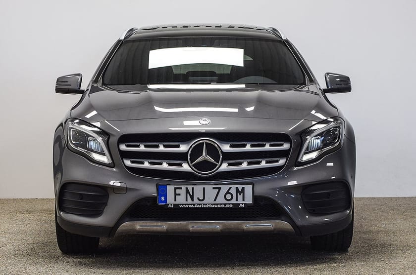 Bild 4 av Mercedes-Benz GLA 200 AMG Line Pano Skinn CarPlay B-Kamera