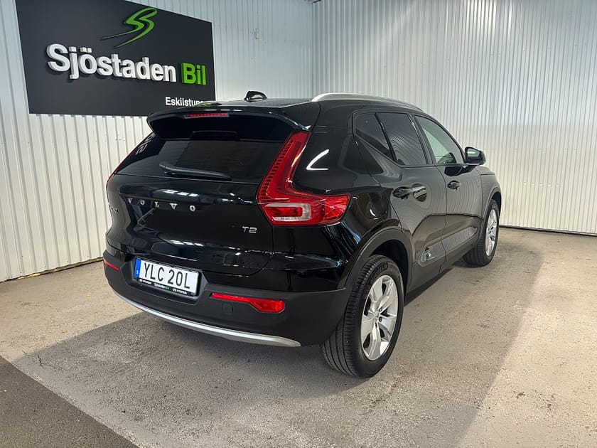 Bild 4 av Volvo XC40 T2 Momentum Värmare/Parksensorer bak/Bluetooth