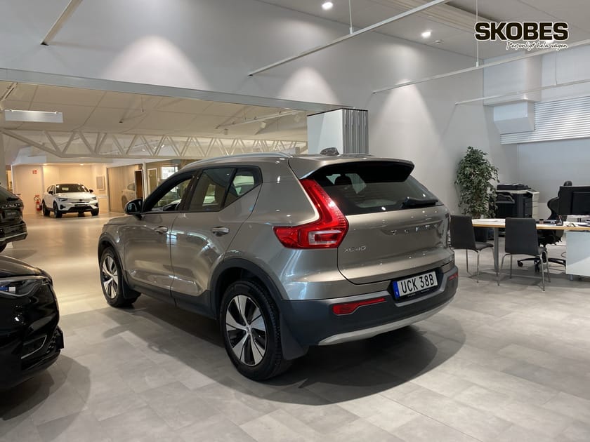 Bild 4 av Volvo XC40 T3 FWD aut Momentum Advanced