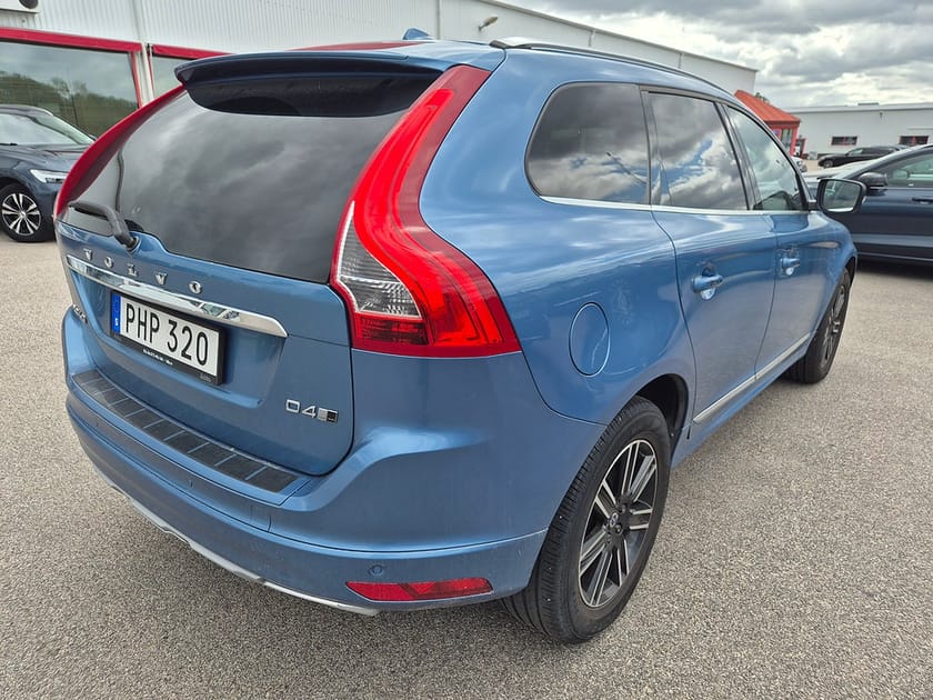 Bild 3 av Volvo XC60 AWD 190HK 4x4 Classic Summum Läder Panorama