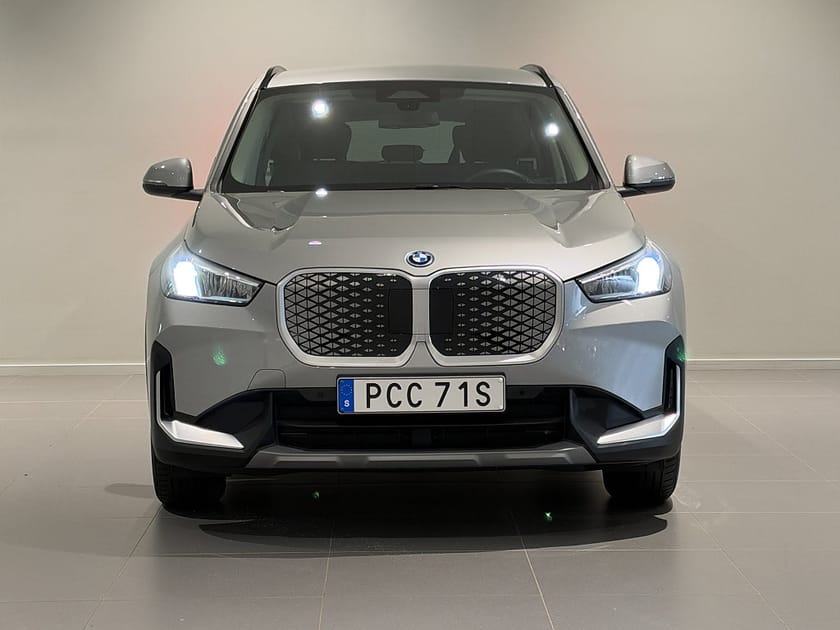 Bild 2 av BMW iX1 xDrive30