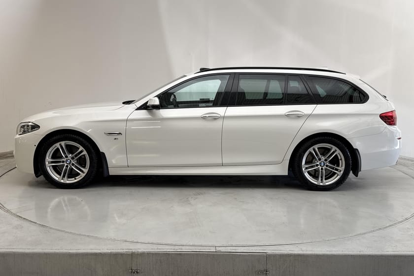 Bild 2 av BMW 530d xDrive Touring 530 Touring, F11 (258hk) M Sport H/K Pano