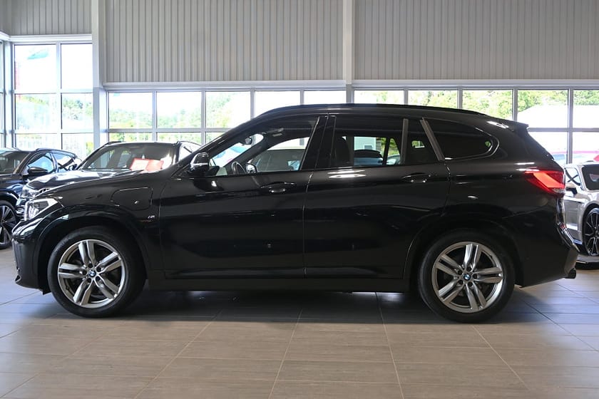 Bild 2 av BMW X1 xDrive25e M-sport Navi Drag Backkamera HUD HiFi Läder