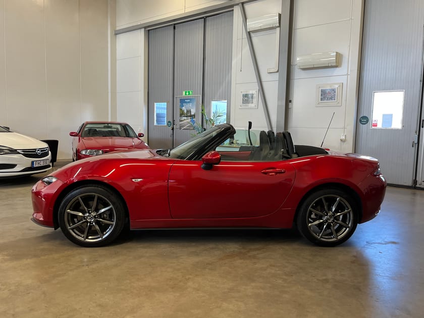 Bild 2 av Mazda MX-5 2.0 SKYACTIV-G BOSE RECARO Nav 160hk