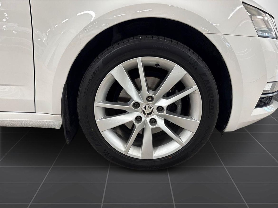 Škoda Škoda Octavia Kombi — bild 9