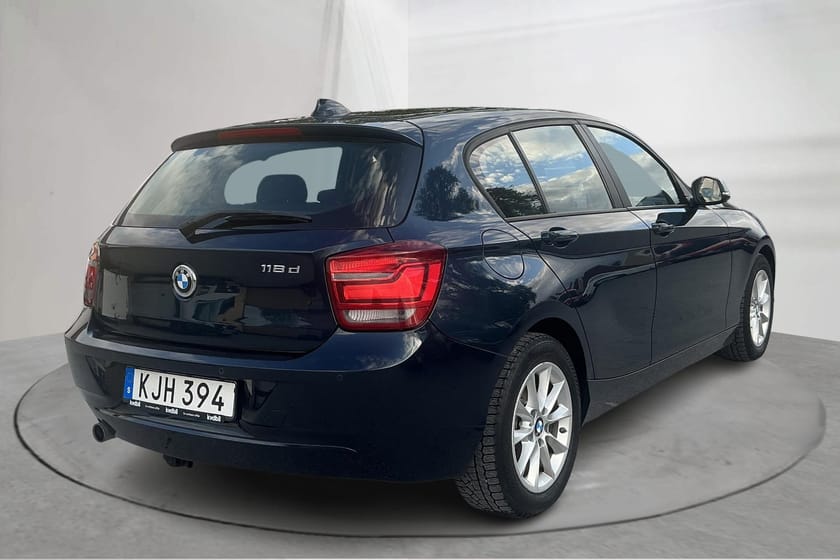 Bild 3 av BMW 118d 5-dörrar 143hk Dragkrok P-sensorer Bluetooth