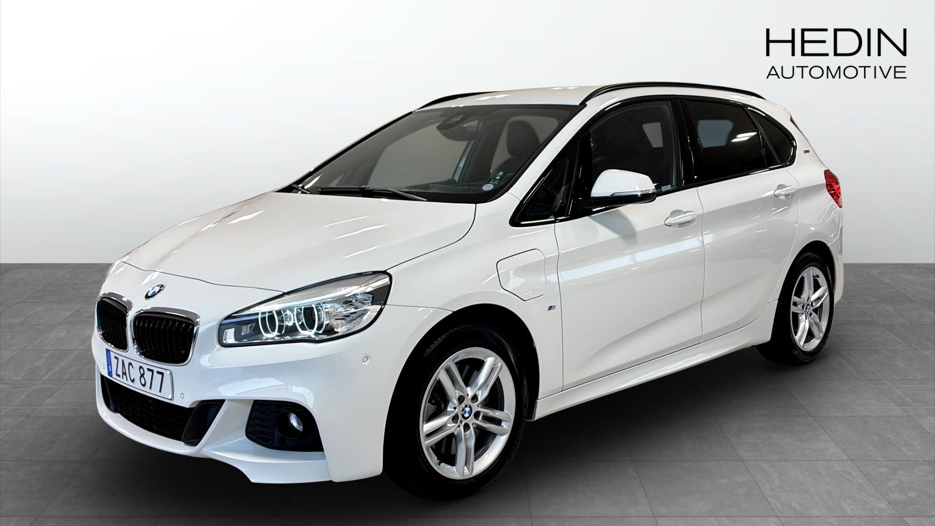 BMW 225