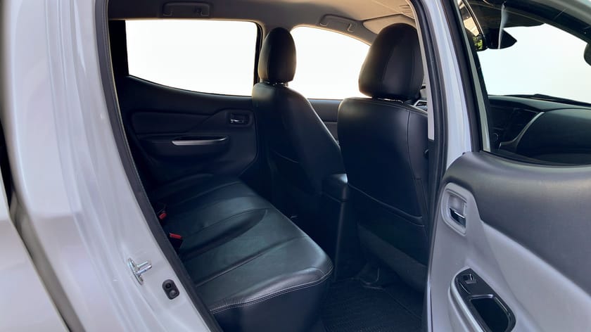 Bild 5 av Mitsubishi L200 Dubbelhytt Flakkåpa