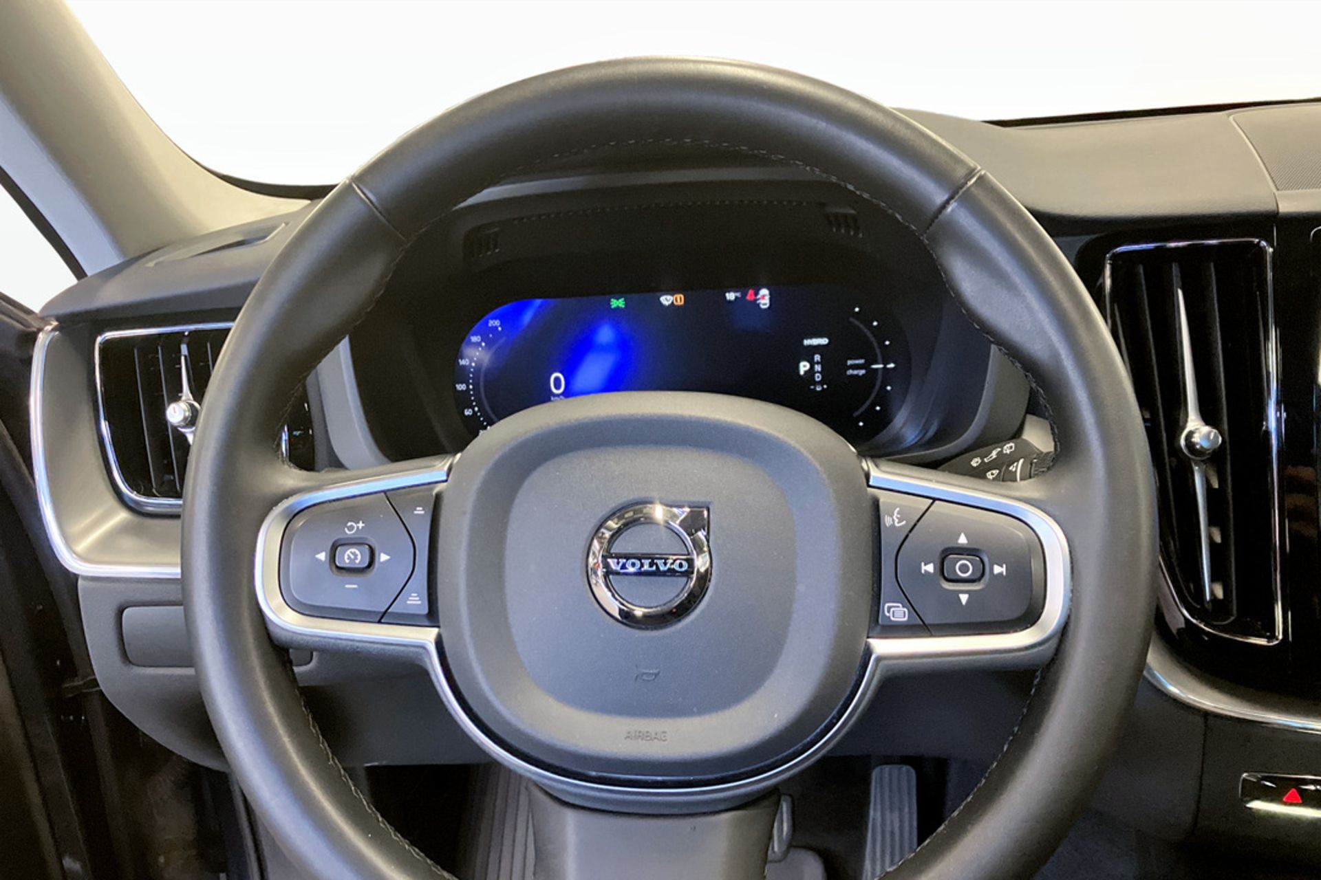 Volvo XC60 T6 Plug-In Hybrid AWD 2025, bild 7/9
