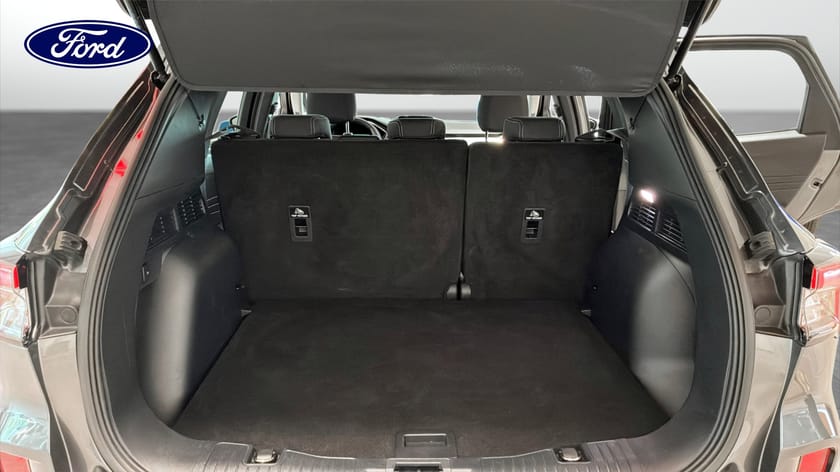 Bild 4 av Ford Kuga Titanium 150Hk / Dödavinkel / Adapt.fart / Rattvärme