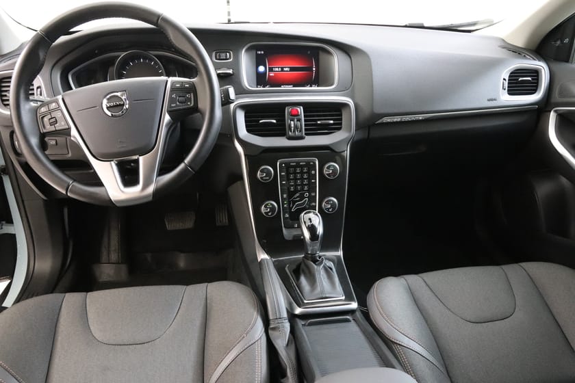 Bild 2 av Volvo V40 Cross Country T3 Adv Edition