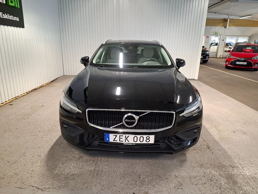 Bild 2 av Volvo V60 D4 Aut Momentum Led Drag Värmare Sportstolar Läder