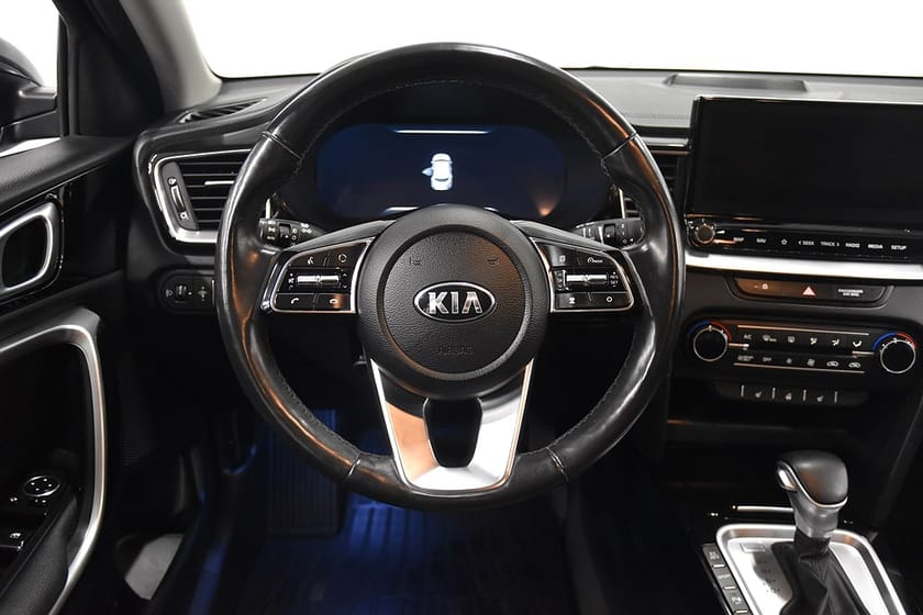 Bild 2 av Kia XCeed Plug-in Hybrid Advanced + M&K Dragkrok Navi Adaptivf Rattv