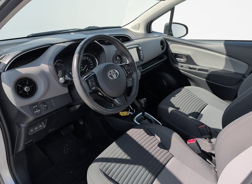 Bild 2 av Toyota Yaris Hybrid e-CVT Active