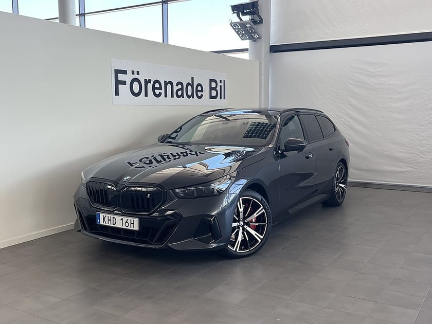 Bild 1 av BMW i5 xDrive40 Touring M Sport Pro Innovation Drag Rattvärme