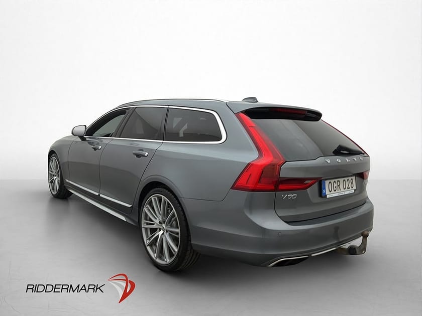 Bild 5 av Volvo V90 D5 AWD Inscription B&W 360° Skinn 4-Zon Drag