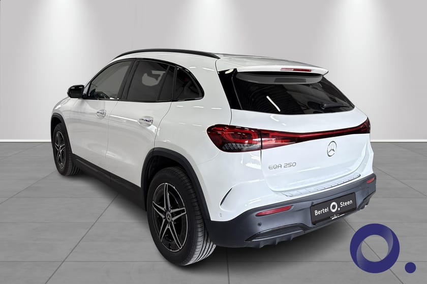 Bilde 4 av Mercedes-Benz EQA 250 MB AMG line utstyrsbombe