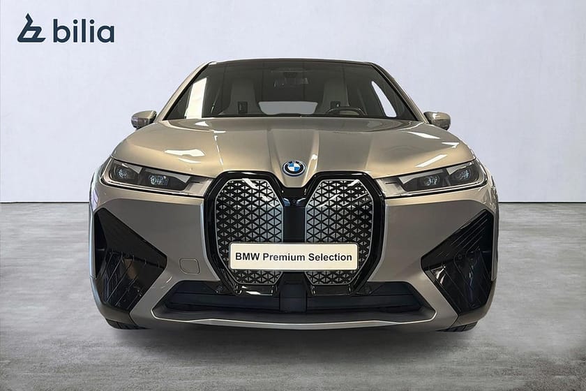 Bild 5 av BMW iX xDrive40 xDrive 40 Sportline | Comfort | H&K | Drag | Panorama